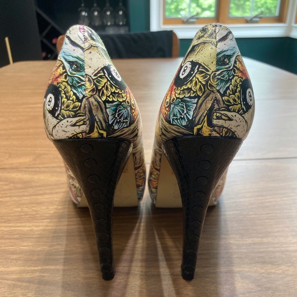 Iron fist shark attack heels size 6 - Picture 2 of 5